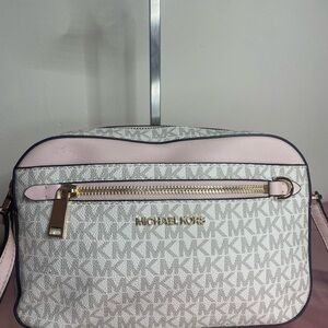 Authentic Michael Kors Purse  #049NC Jet Set Large Logo Crossbody Bag